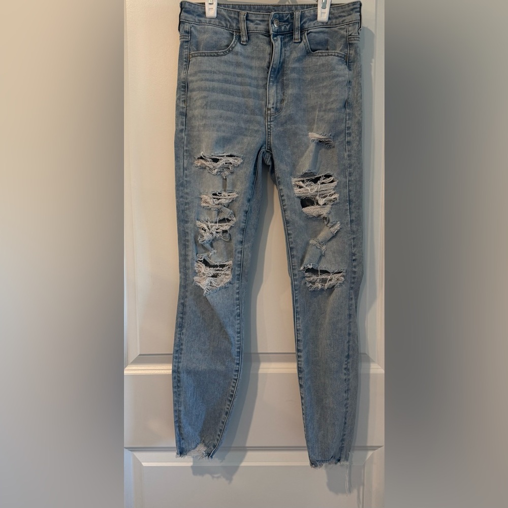 American Eagle Distressed Light Blue Women's Jeans